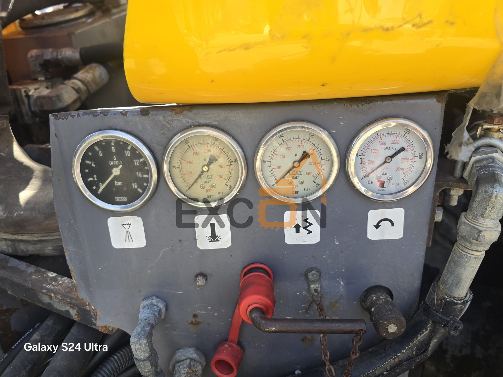 2011 ATLAS COPCO ROC T15