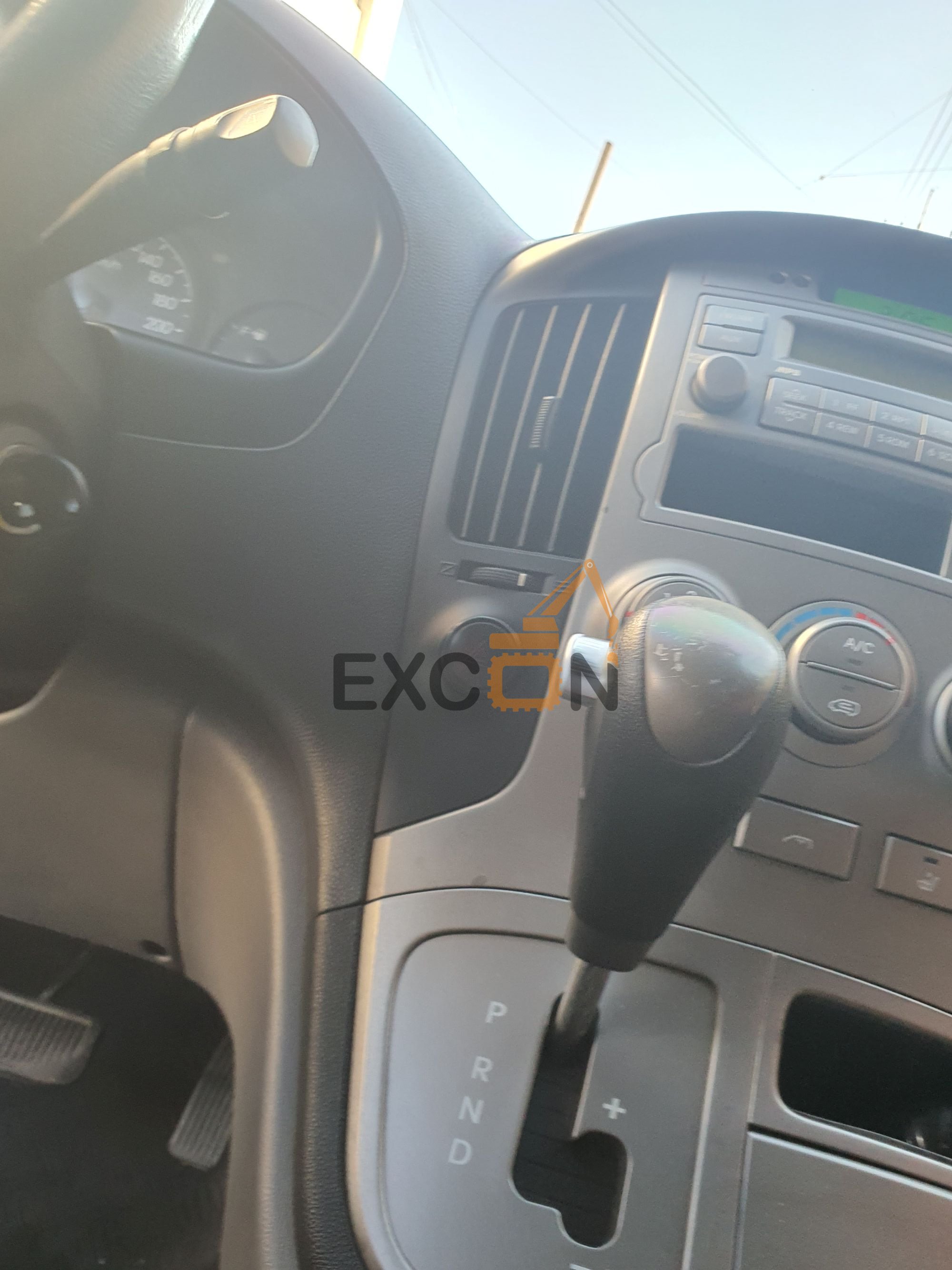 2010 HYUNDAI GRAND STAREX