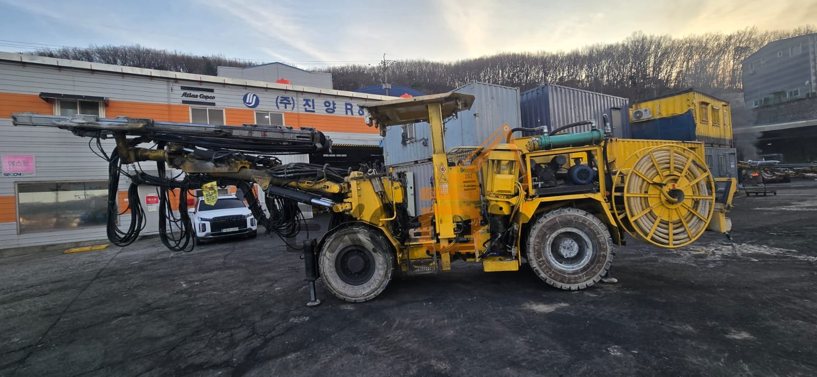 2000 ATLAS COPCO BOOMER 282