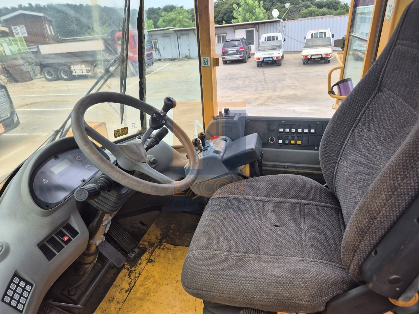 2005 VOLVO L220E