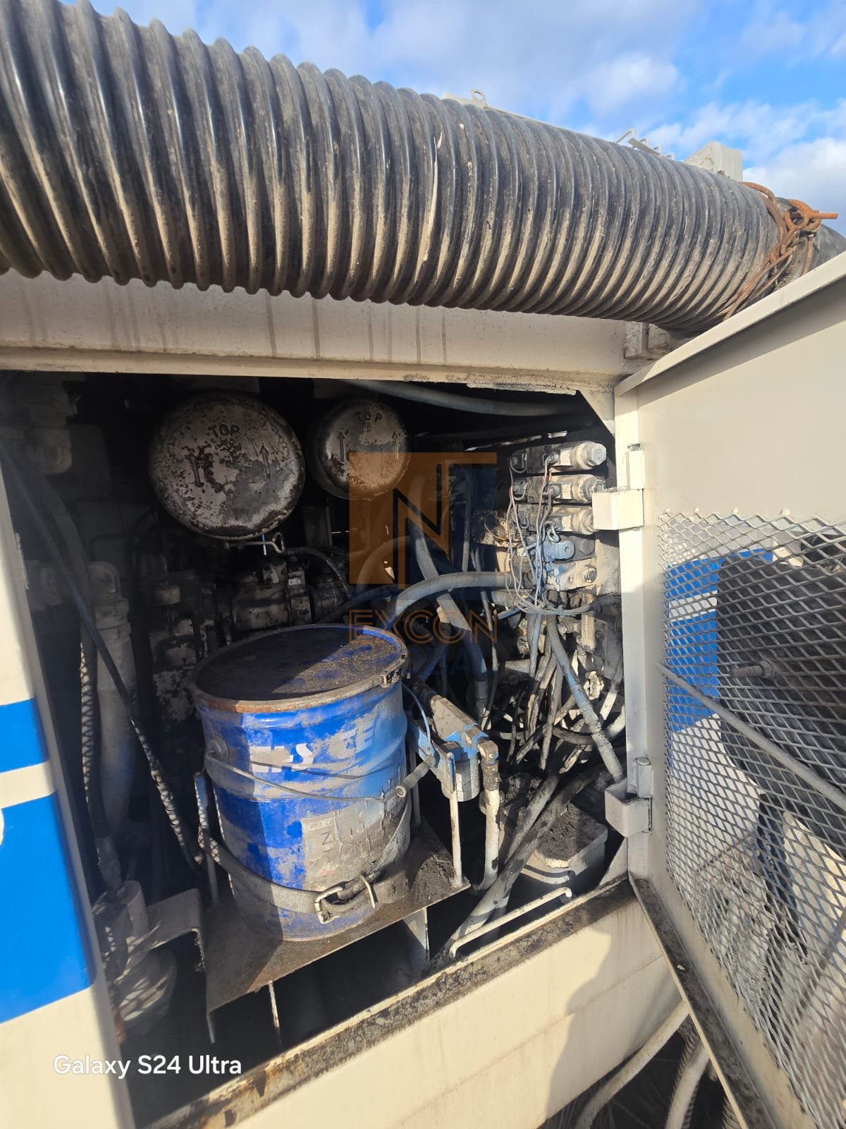 2003 FURUKAWA HCR9DSII