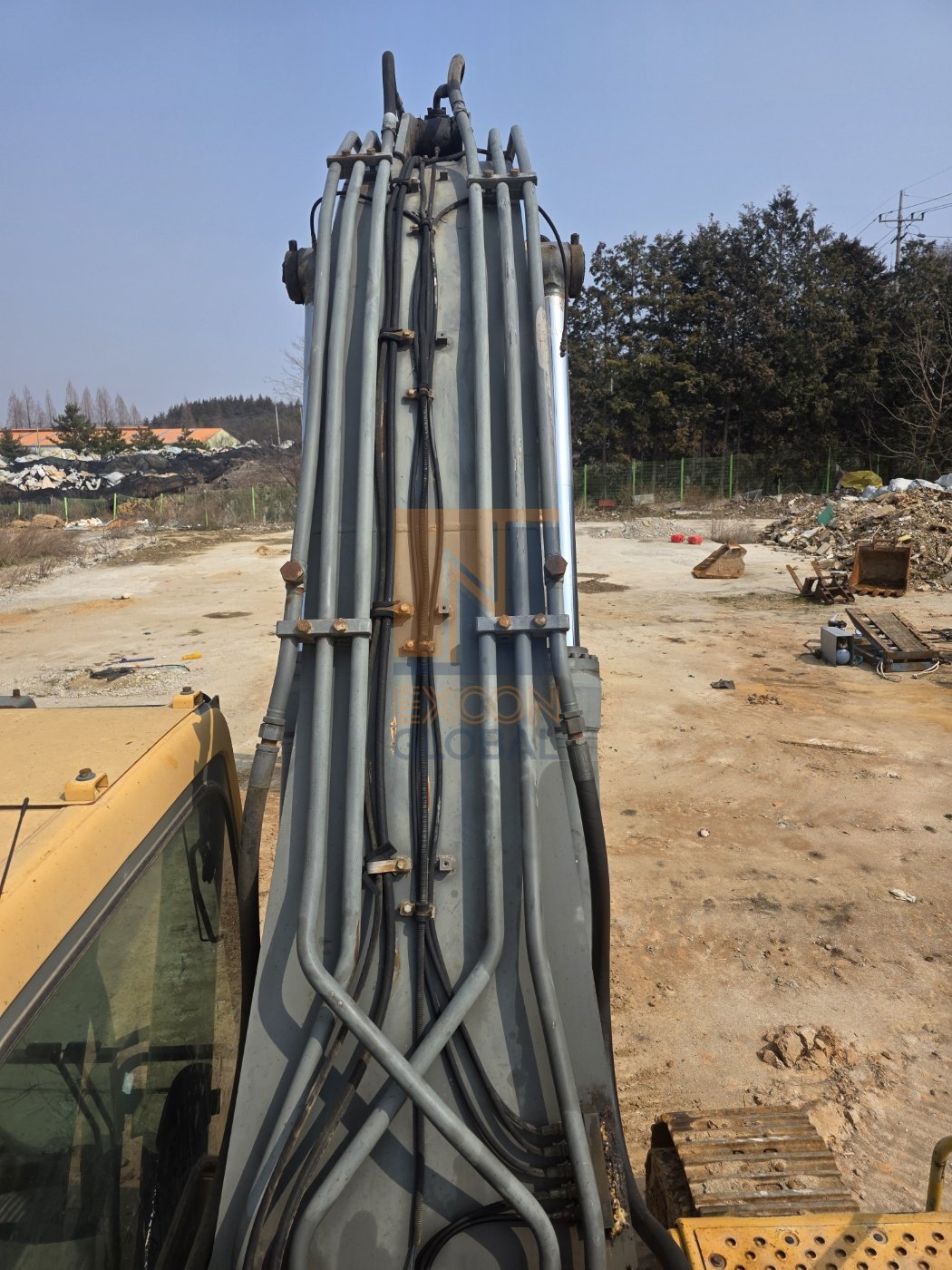 2009 VOLVO 290B PRIME