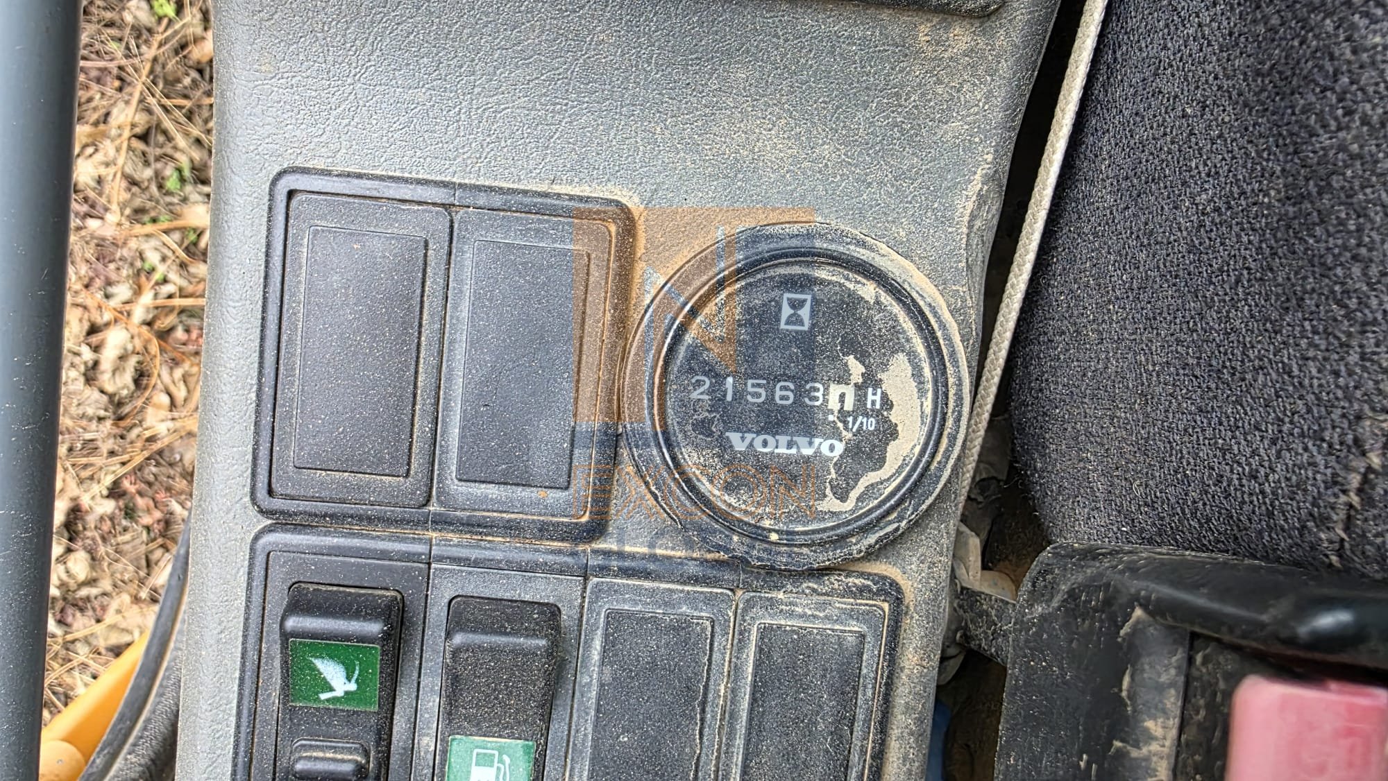 2010 VOLVO 290B PRIME