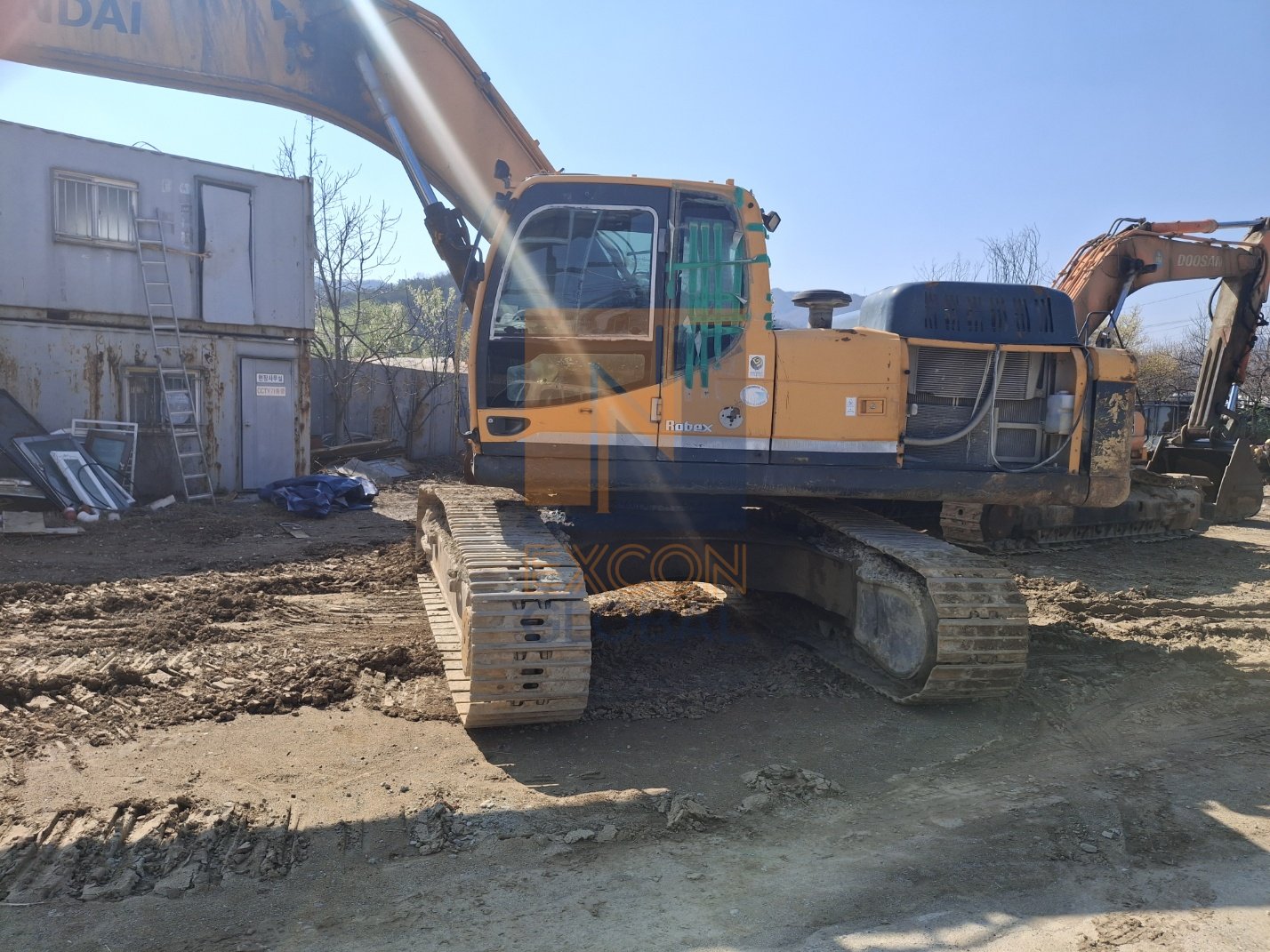 2010 HYUNDAI R300